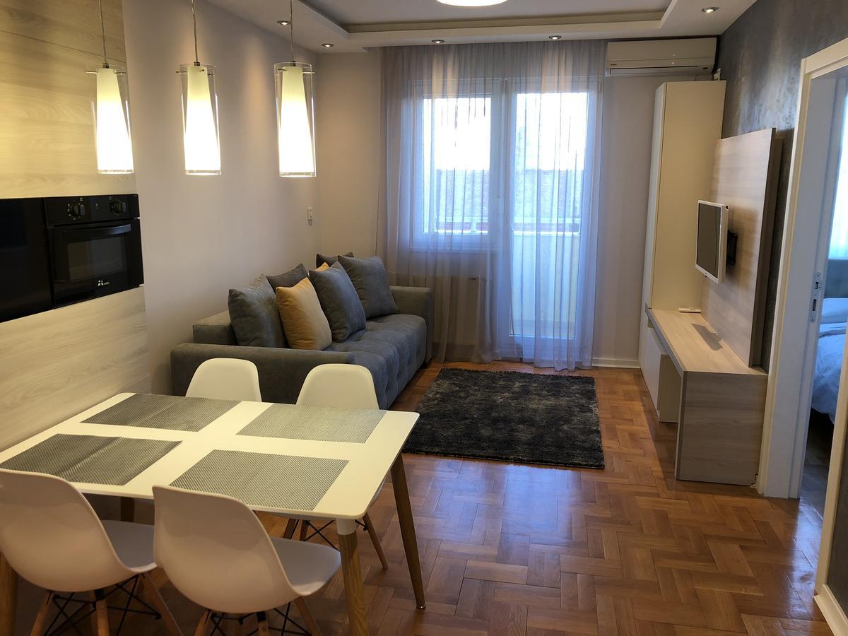 5 Stars Apartment With Free Garage Place โนวีซาด ภายนอก รูปภาพ