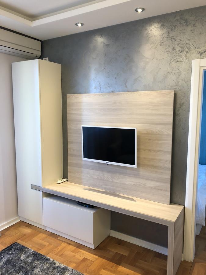 5 Stars Apartment With Free Garage Place โนวีซาด ภายนอก รูปภาพ