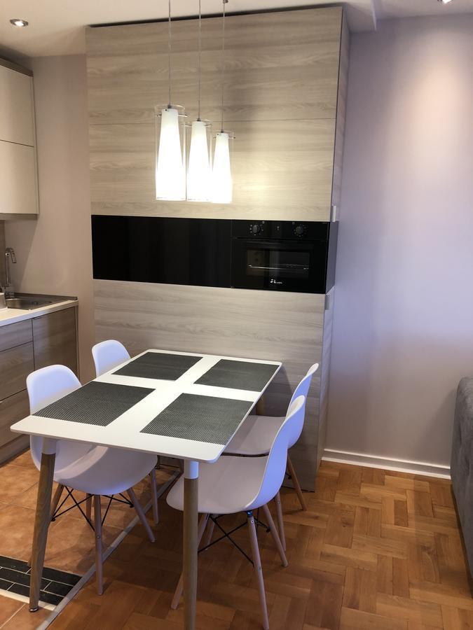 5 Stars Apartment With Free Garage Place โนวีซาด ภายนอก รูปภาพ